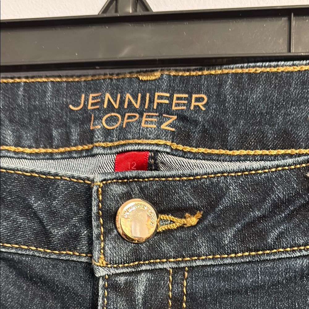 Floral Embroidered Women's Jeans - Picture 4 of 6